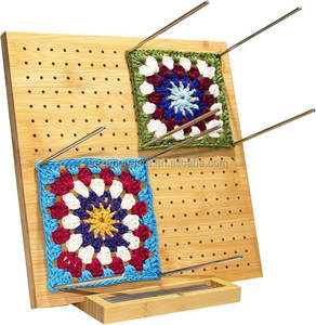 Planche de blocage en bois fabriquée à la main pour tricoter les amoureux du Crochet Granny Squares Stand Boîtes d'artisanat en bois en acier inoxydable Signes muraux - Product Image 1