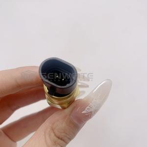 Sensor de Temperatura del Refrigerante John Deere RE61812 para Excavadoras 810D, 1010D, 325K, 330CLC, Repuesto Nuevo - Product Image 2