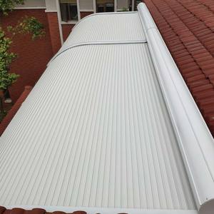 Toit rétractable en aluminium, stores et stores enrouleurs intelligents personnalisés avec fenêtre, stores automatiques pare-vent pour puits de lumière - Product Image 2