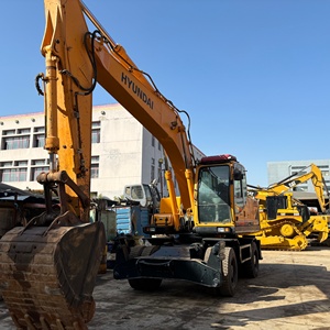 Excavatrice sur roues Hyundai Robex 210W-9T, couleur orange, équipement de construction lourd, 22 tonnes, PLC, d'occasion - Product Image 4