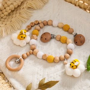 Jouet suspendu pour poussette bébé en bois, hochet, attache-tétine, écologique, bois/coton, design personnalisé - Product Image 4