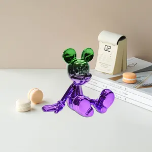 Nordic Creative Resin Charakterfiguren Heim-Ornamente Handwerk Wohnzimmer Weinschrank Schreibtisch Skulpturen Heimdekorationstücke