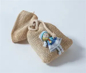 Изготовленный на заказ логотип переработанного льна подарочная упаковка Ювелирная Подарочная сумка льняная 3D кукольная сумка на шнурке