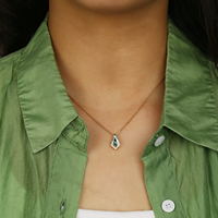 Collier pendentif en argent sterling 925 plaqué or rose 18 carats avec agate verte naturelle taille cerf-volant et zircone cubique