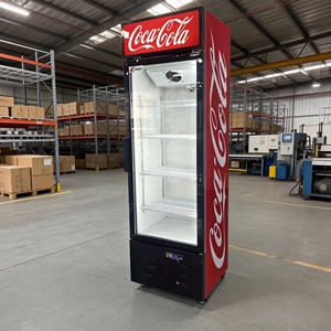 Réfrigérateur commercial à boissons, vente directe d'usine, refroidisseur de boissons froides, congélateur vertical à trois portes - Product Image 1