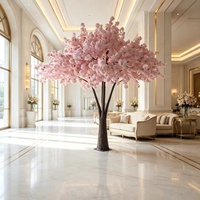 Grand arbre artificiel de cerisier rose, faux arbre de sakura pour la décoration intérieure de hall d'hôtel et de grands espaces.