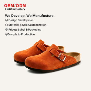 Mules confortables pour femme en cuir nubuck et daim, à semelle en bois, style sabot à enfiler, prêtes à être expédiées, vente en gros - Product Image 1