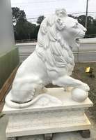 Sculpture de lion en marbre de taille réelle pour jardin, sculpture extérieure en pierre