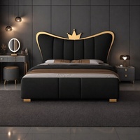 Luxuriöses Modernes Gepolstertes Kunstleder-Bettgestell mit Kronen-Kopfteil Prinzessinnen-Doppelbett für Zuhause Schlafzimmer Hotel