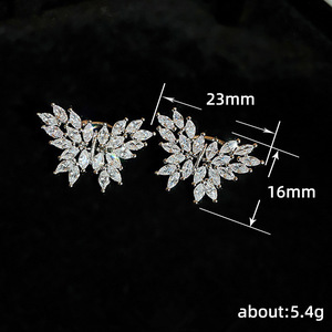 Orecchino a clip a forma di farfalla da donna, senza piercing, con cristalli, stile fata, elegante, gioiello per cartilagine. - Product Image 5