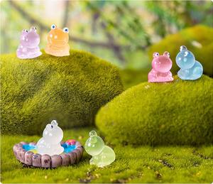 Hot Sell 14mm Glow in Dark Resin <strong>Frog</strong> <strong>Figures</strong> for Home Decorations Doll House Fairy Garden - Product Image 1