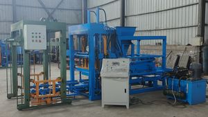 Máquina para Hacer Bloques de Cemento y Hormigón QT4-18/4-15/4-25/5-15, Línea de Producción de Ladrillos Automática - Product Image 4