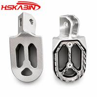Repose-pieds en aluminium CNC avec logo personnalisé, surface dentée agressive pour moto électrique Yozma