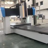 Machine de soudage par agitation à friction de type portique CNC pour pack de batteries de véhicules électriques (VE)