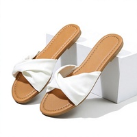 Sandales plates à bout ouvert pour femmes avec lanières torsadées, semelle intérieure souple, faciles à enfiler, chaussures d'été pour la marche quotidienne, tendance mode pour femmes