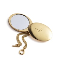 Espejo de Maquillaje de Bolsillo Giratorio Ovalado de Metal Dorado con Grabado en Relieve, Personalizado y de Doble Cara, con Cadena