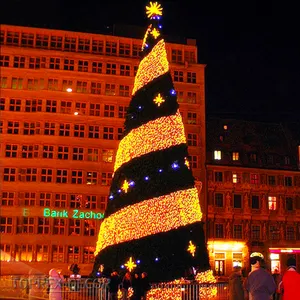 Commerciale all'aperto a spirale artificiale LED albero di natale grande gigante con pieno RGB luci di colore Decorative per la stagione natalizia