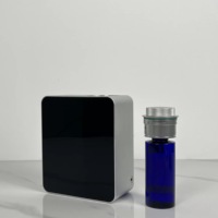 Diffuseur de parfum intelligent, vaporise automatiquement le parfum, possibilité de réglage de la minuterie, bel aspect, matériau en tôle.