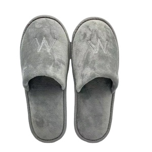 Pantuflas Personalizadas <span class=keywords><strong>de</strong></span> Hotel con Logotipo Blanco, Pantuflas Desechables <span class=keywords><strong>de</strong></span> Felpa para Spa y Huéspedes - Product Image 1