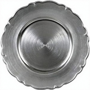 Assiettes de présentation rondes en métal émaillé pour la maison et les mariages - Product Image 2