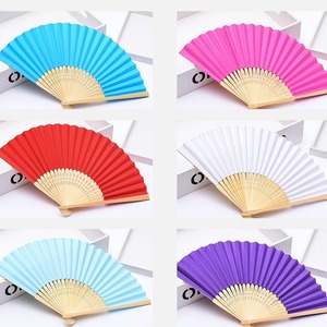 Abanico de mano de bambú de 6 pulgadas, con varillas de madera, para bodas, <span class=keywords><strong>abanicos</strong></span> de papel blanco, abanico pintado a mano DIY - Product Image 4