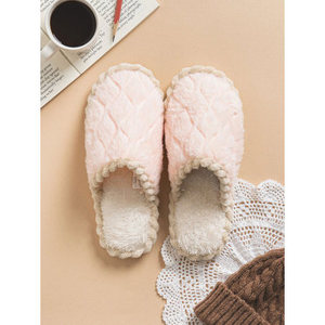 Pantofole per la casa con punta di torsione 230 ~ 250 mm Design a forma di zoccolo rosa per il Comfort e lo stile in soggiorno - Product Image 1