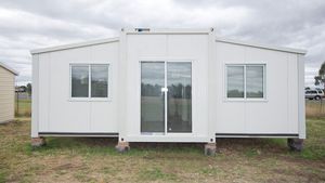 Maison conteneur pliable 3 chambres à <span class=keywords><strong>prix</strong></span> compétitif, 20 pieds, en acier, avec véranda respirante, idéale pour villa moderne et usage hôtelier - Product Image 2