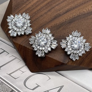 25mm tinh thể màu tím thanh lịch CZ Zircon nút ốc vít trang trí sang trọng đồng Shank nút kim loại cho crafting quần áo - Product Image 4