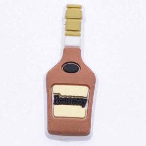 Nuevo diseño de abalorio de zueco de bebida <span class=keywords><strong>para</strong></span> <span class=keywords><strong>adultos</strong></span> <span class=keywords><strong>para</strong></span> decoración de pulsera, abalorios de bebida de cerveza de PVC suave, abalorio de botella al por mayor <span class=keywords><strong>para</strong></span> zapatos de zueco - Product Image 2