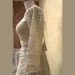 インドから最も売れているデザイナー赤面ピンクネットLehengaザリとハンドビーズ詳細卸売価格 - Product Image 5