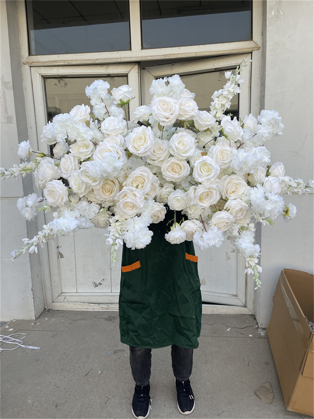 purple black and white wedding decor