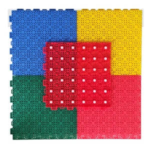 Carreaux de sol suspendus assemblés pour aire de jeux extérieure - Product Image 4