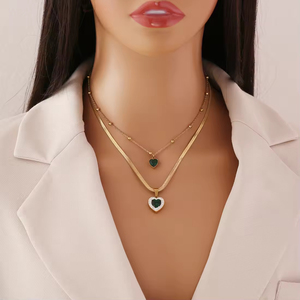Conjunto de Joyería de Moda Personalizada, Collar de Doble Capa con Corazón de Esmeralda, Aretes de Aro con Corazón de Acero Inoxidable de Lujo - Product Image 3
