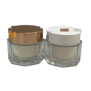Crema Hidratante Facial Reafirmante, Antiarrugas, Blanqueadora y Antienvejecimiento con Vitaminas C/E, Complejo de Péptidos y Ácido Hialurónico 50ml - Product Image 1