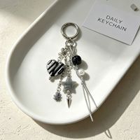 Porte-clés Ours et Cœur Style Cool et Tendance, Pendentif Breloque Pentagramme pour Sac, Vente en Gros
