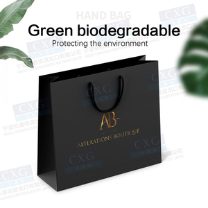 Sac en <span class=keywords><strong>carton</strong></span> noir de luxe pour l'emballage de vêtements, avec logo estampé à chaud, sac cadeau personnalisé pour boutique, idéal pour les petites entreprises - Product Image 3