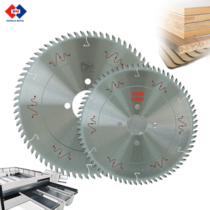 Lame de <span class=keywords><strong>scie</strong></span> à panneaux électroniques Donglai OEM industrielle, soudée au laser, 400*4.4/3.2*72, à pointe en carbure de tungstène TCT, pour le travail du bois - Product Image 1