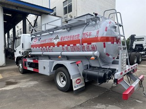Camion-citerne sur mesure pour 6 cuves <span class=keywords><strong>de</strong></span> <span class=keywords><strong>soude</strong></span> <span class=keywords><strong>caustique</strong></span> à 50% avec certification GCC - Product Image 5