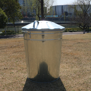 ถังขยะสวนกลางแจ้งขนาดใหญ่พิเศษ 90 ลิตร ผลิตจากเหล็กชุบสังกะสี คุณภาพสูง ดีไซน์ทนทาน สำหรับเก็บขยะในสวน - Product Image 5