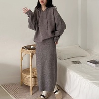 Ensemble deux pièces pour femme, mode décontractée, automne et hiver, nouveau pull en tricot à capuche ample, jupe
