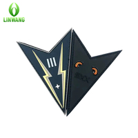 Écusson brodé 3D en caoutchouc avec logo personnalisé, fabricant chinois de badges de style personnalisé pour vêtements, écusson en PVC avec épingle de sécurité