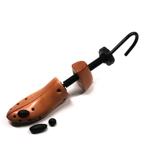 Éplucheur de <span class=keywords><strong>chaussures</strong></span> en bois pour hommes, extenseur de <span class=keywords><strong>chaussures</strong></span> à deux voies (longueur et largeur), avec poignée de crochet, en hêtre/bois dur (vernis), SS02A - Product Image 3
