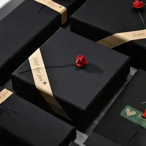 로이 뜨거운 판매 블랙 데칼 활 로맨틱 종이 보석 상자 빨간 장미