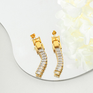 E0325 Fashion Designer 18k Gold Plated Statement Earring <strong>Jewelry</strong> Women <strong>Stainless</strong> <strong>Steel</strong> Long Zircon Pendant Earrings - Product Image 2