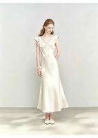 Robe de soirée longue Nicecover, modèle simple et élégant, en satin blanc, à manches courtes à volants, coupe ajustée, idéale pour les mariages, les voyages et les séances photo.