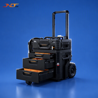 Machine de nettoyage laser avec tête de nettoyage de 6e génération, souffleur d'air intégré, capteur de distance et écran portable pour la réglage.