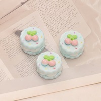 Nouvelles breloques en résine 3D Kawaii lumineuses en forme de macaron cerise pour porte-clés, boîtes, chaussures, sacs, coques de téléphone et loisirs créatifs DIY