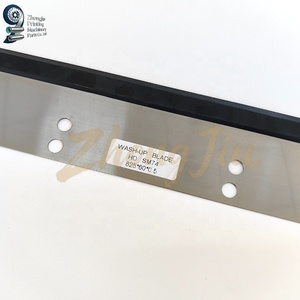 Lame de raclage Wash up Blade M2.010.403, lame de raclage à double rangée de trous 825x60x9Hole pour pièces de machine d'impression Heidelberg SM74 - Product Image 3