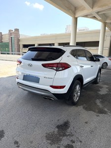 <span class=keywords><strong>Hyundai</strong></span> <span class=keywords><strong>Tucson</strong></span> 1.6T 2WD 15th Anniversary <span class=keywords><strong>2018</strong></span> Usado, Automático, <span class=keywords><strong>Gasolina</strong></span>, SUV, Venta al Por Mayor para Importadores Africanos, Auto Usado en China - Product Image 5