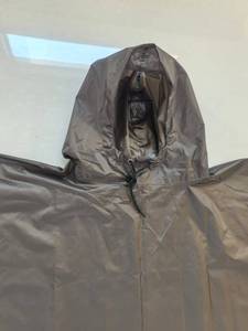 <strong>Black</strong> Polyester Raincoat Lightweight Travel and Hiking Outdoor Rain <strong>Poncho</strong> <strong>Cape</strong> Suitable for Both Men and Women - Product Image 4